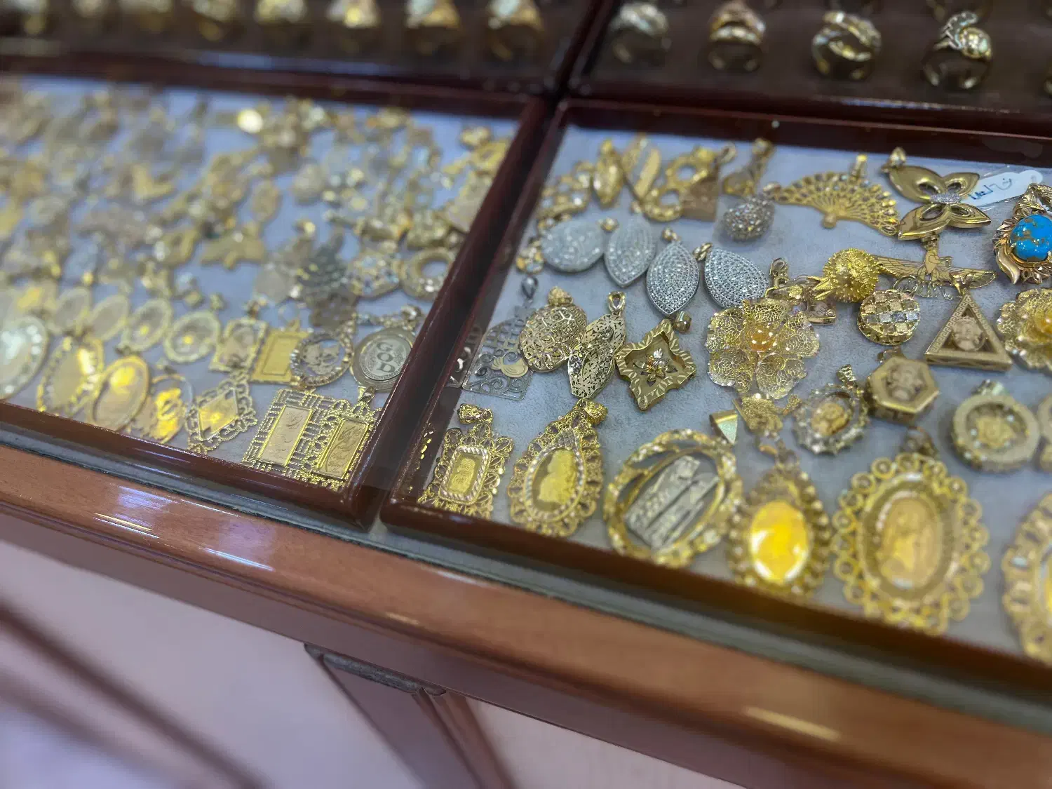 انواع پلاک های سبک و سنگین از زیر گرم به بالا|جواهرات|کاشان, بازار کاشان|دیوار