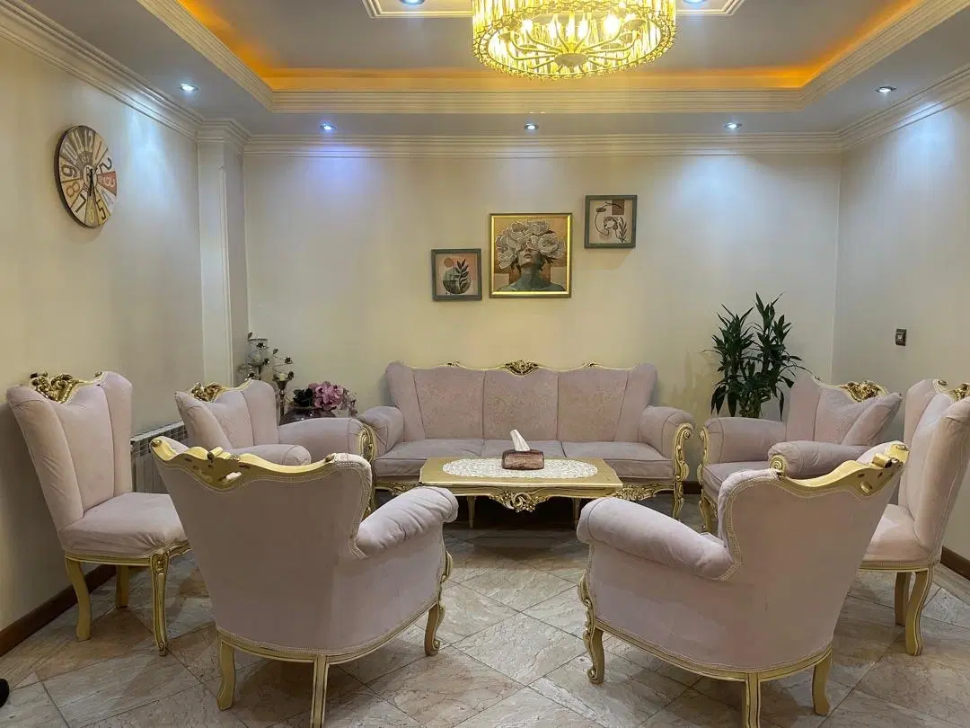 مبل استیل ۷نفره به همراه میز ناهار خوری ۴نفره|مبلمان خانگی و میز عسلی|تهران, دانشگاه شریف|دیوار