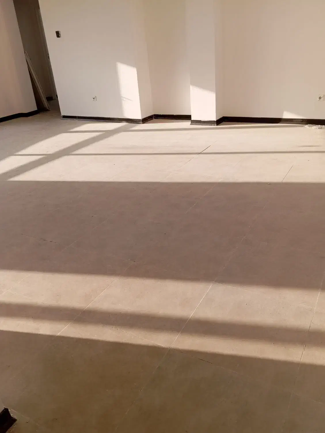 آپارتمان ۱۰۲ متر،ویو ابدی بدون مشرف،باشگاه،برج رزت