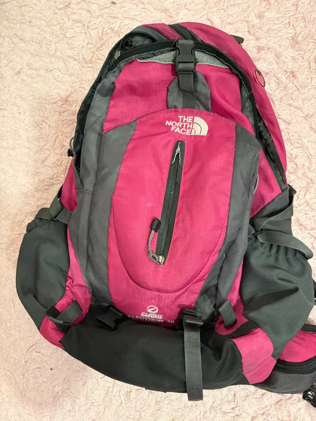 کوله پشتی کوهنوردی صورتی، کارکرده نورث فیس|کیف، کفش، کمربند|رشت, گلباغ نماز|دیوار