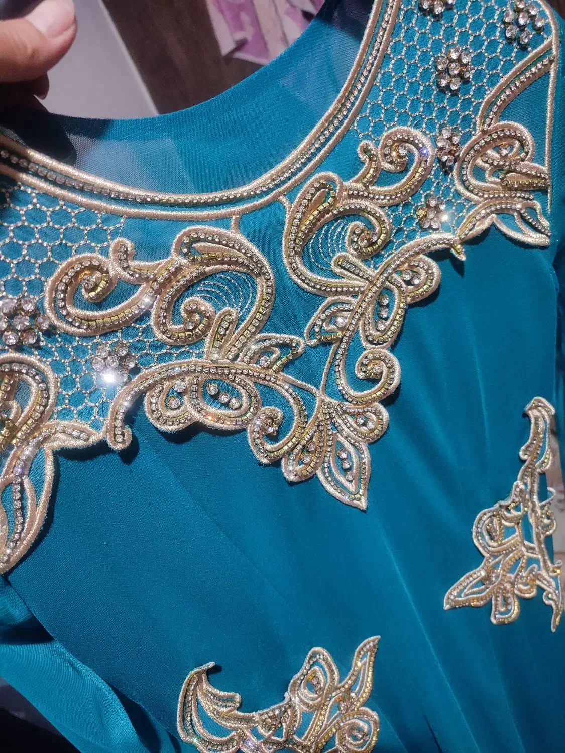 تعدادی پیراهن مجلسی|لباس|دامغان, |دیوار