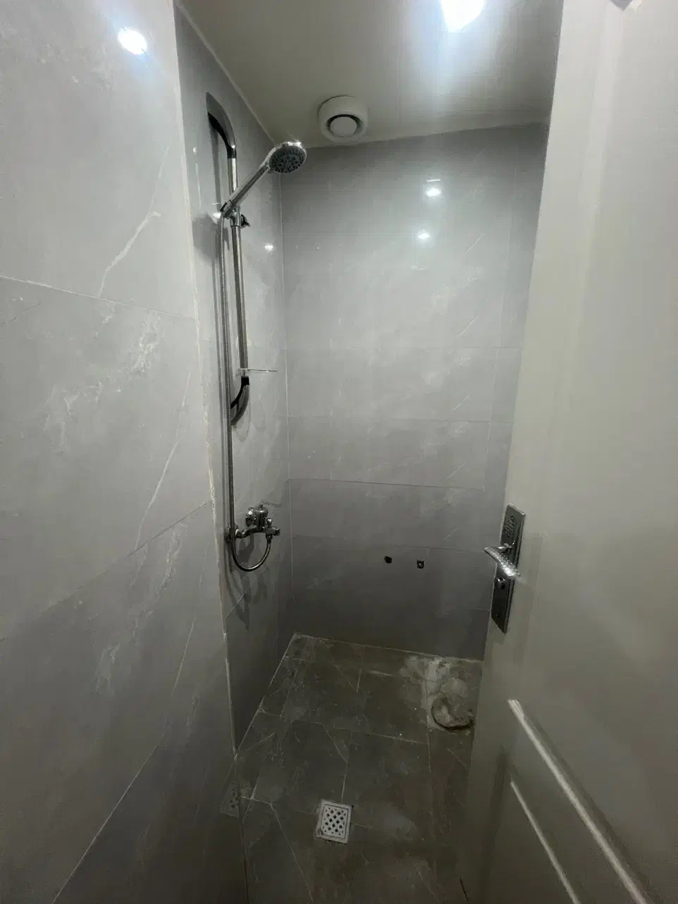 ۵۵فول امکانات در دکتر هوشیار