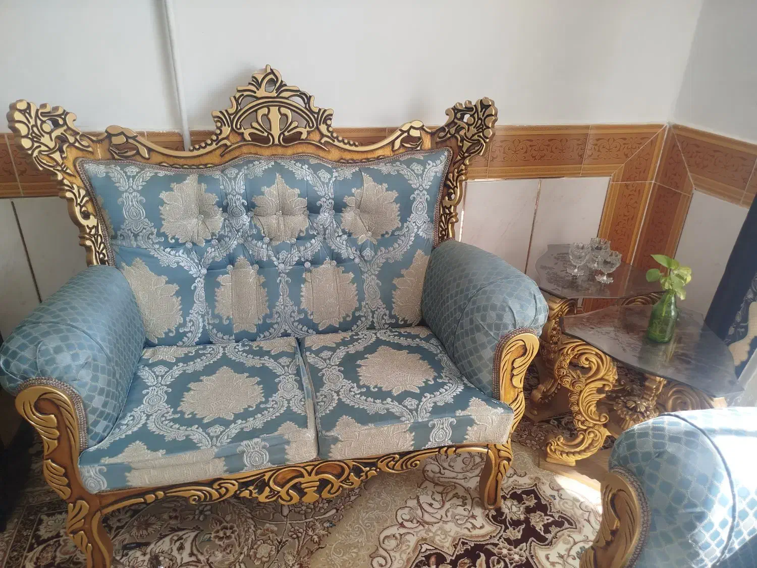 مبل سلطنتی و میز و گل میز|مبلمان خانگی و میز عسلی|اقلید, |دیوار