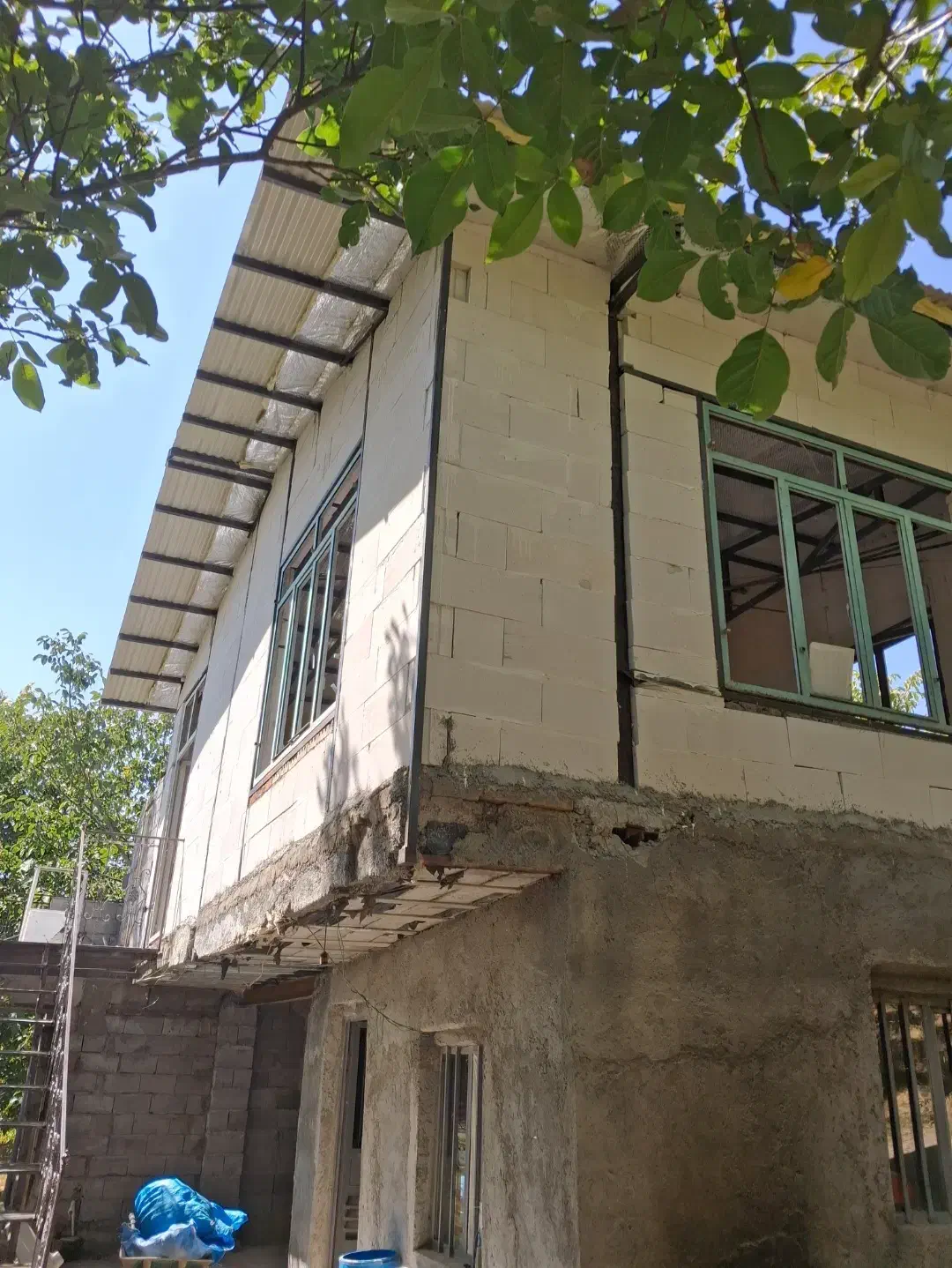 سیم کشی ولوله کشی اسکلت بندی و نبش کشی سقف شیروانی|خدمات پیشه و مهارت|مراغه, |دیوار