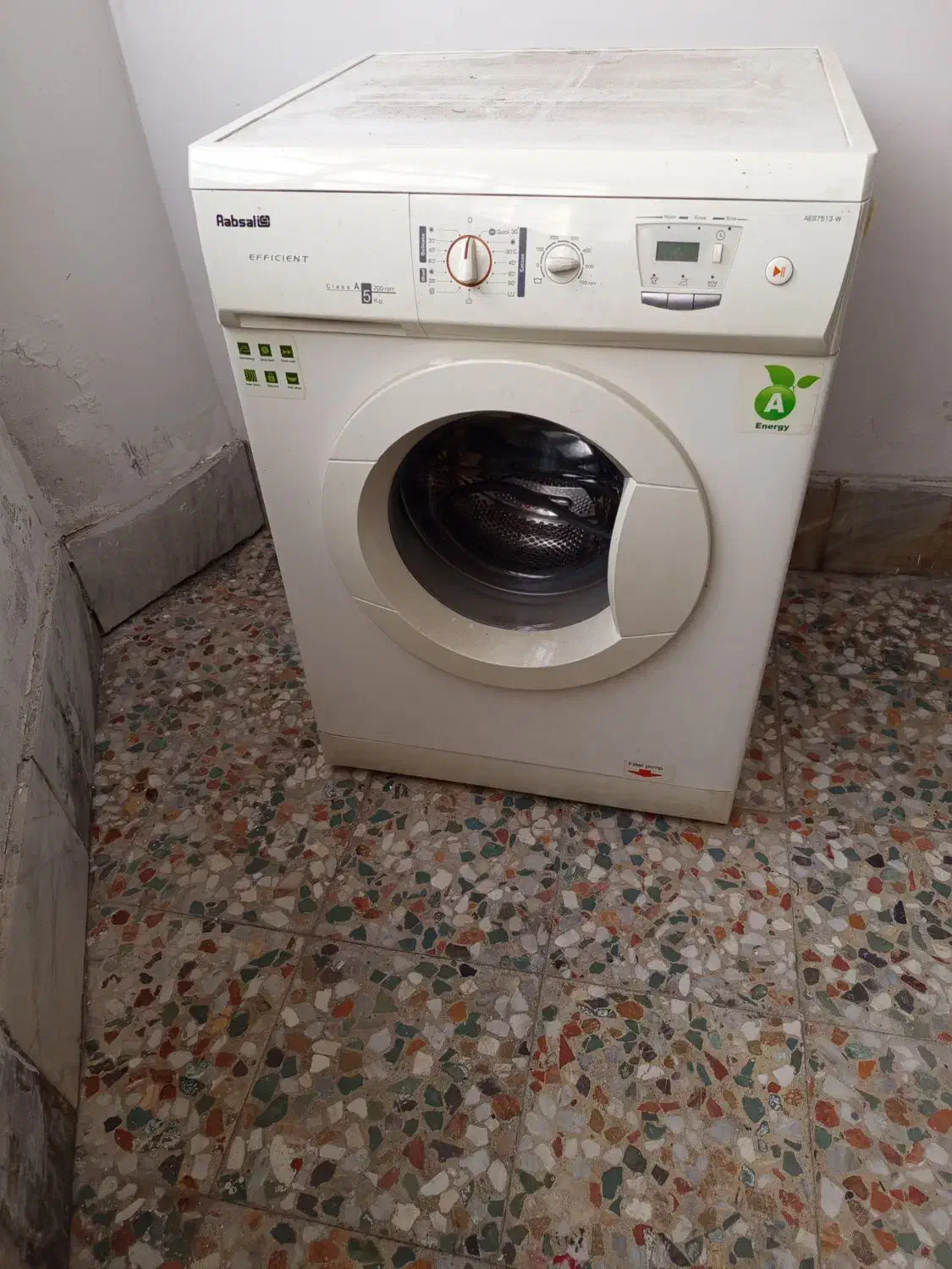 ماشین لباسشویی آبسال|ماشین لباسشویی و خشک‌کن لباس|رشت, چله خانه|دیوار