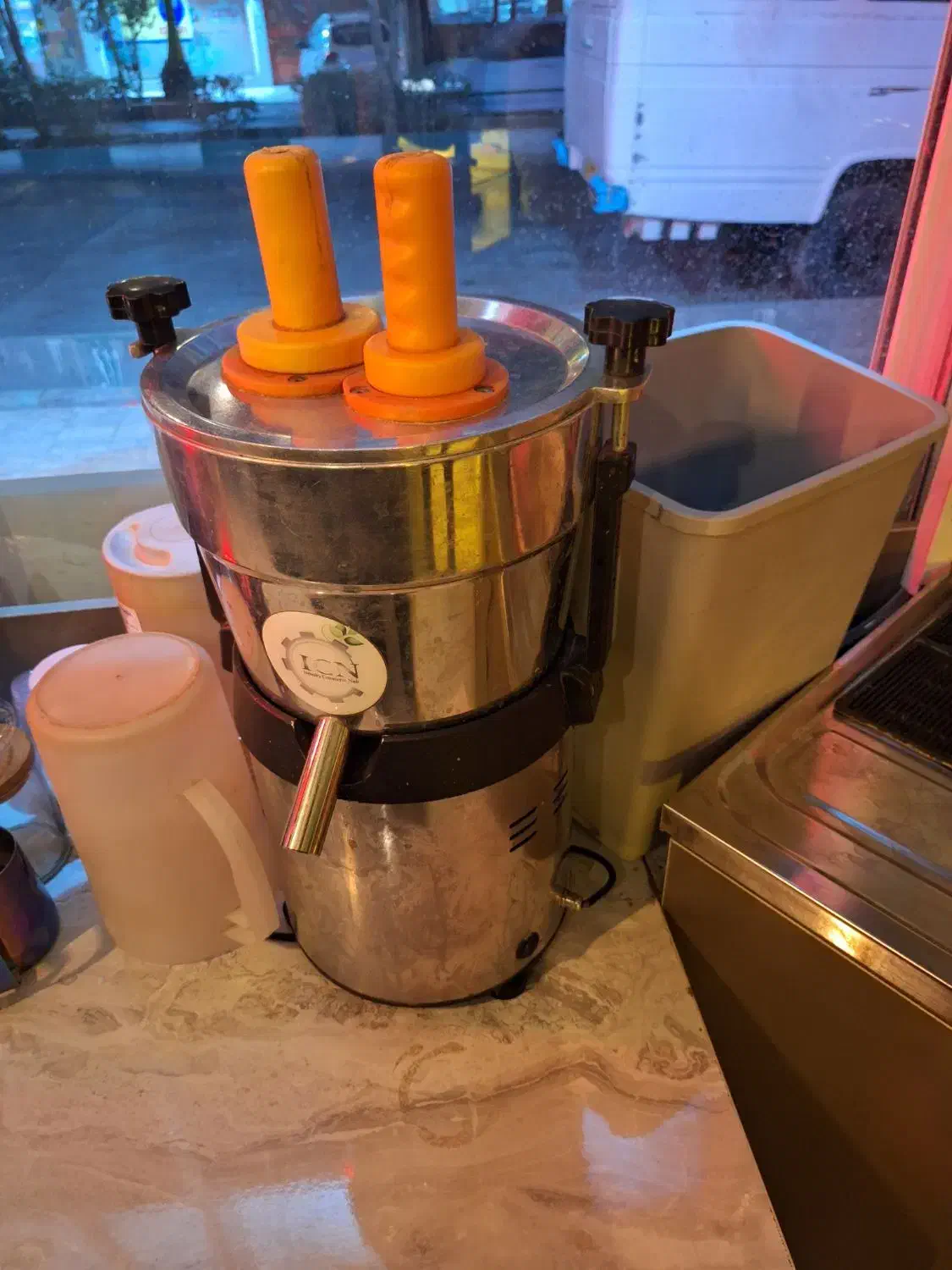 لوازم آبمیوه و بستنی|فروشگاه و مغازه|قم, امامزاده ابراهیم|دیوار