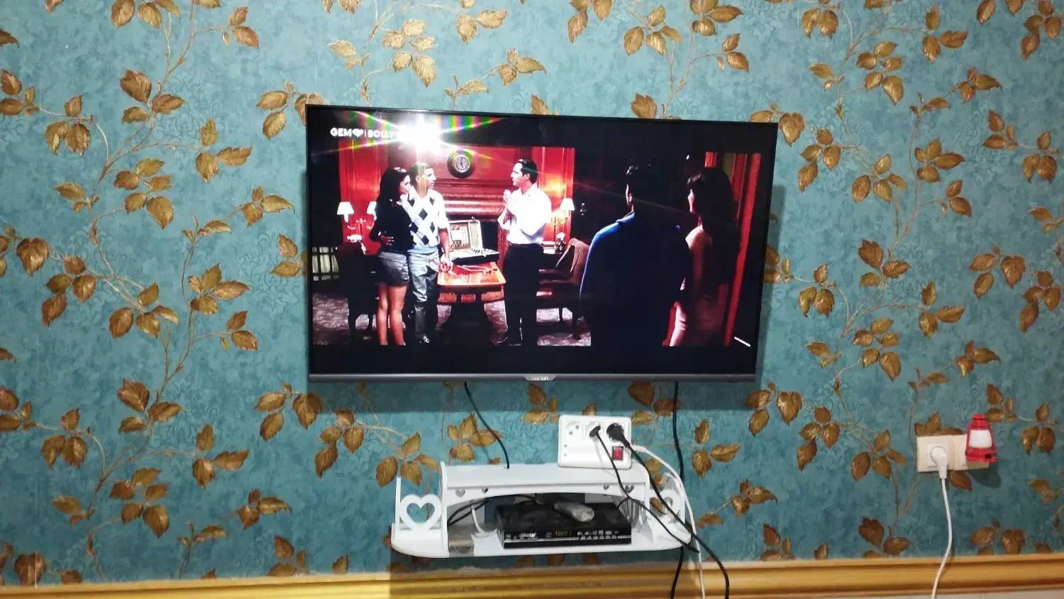 نصب آنتنLCDتلویزیون ب دیوار گیرنده دیجیتال|خدمات پیشه و مهارت|زابل, |دیوار