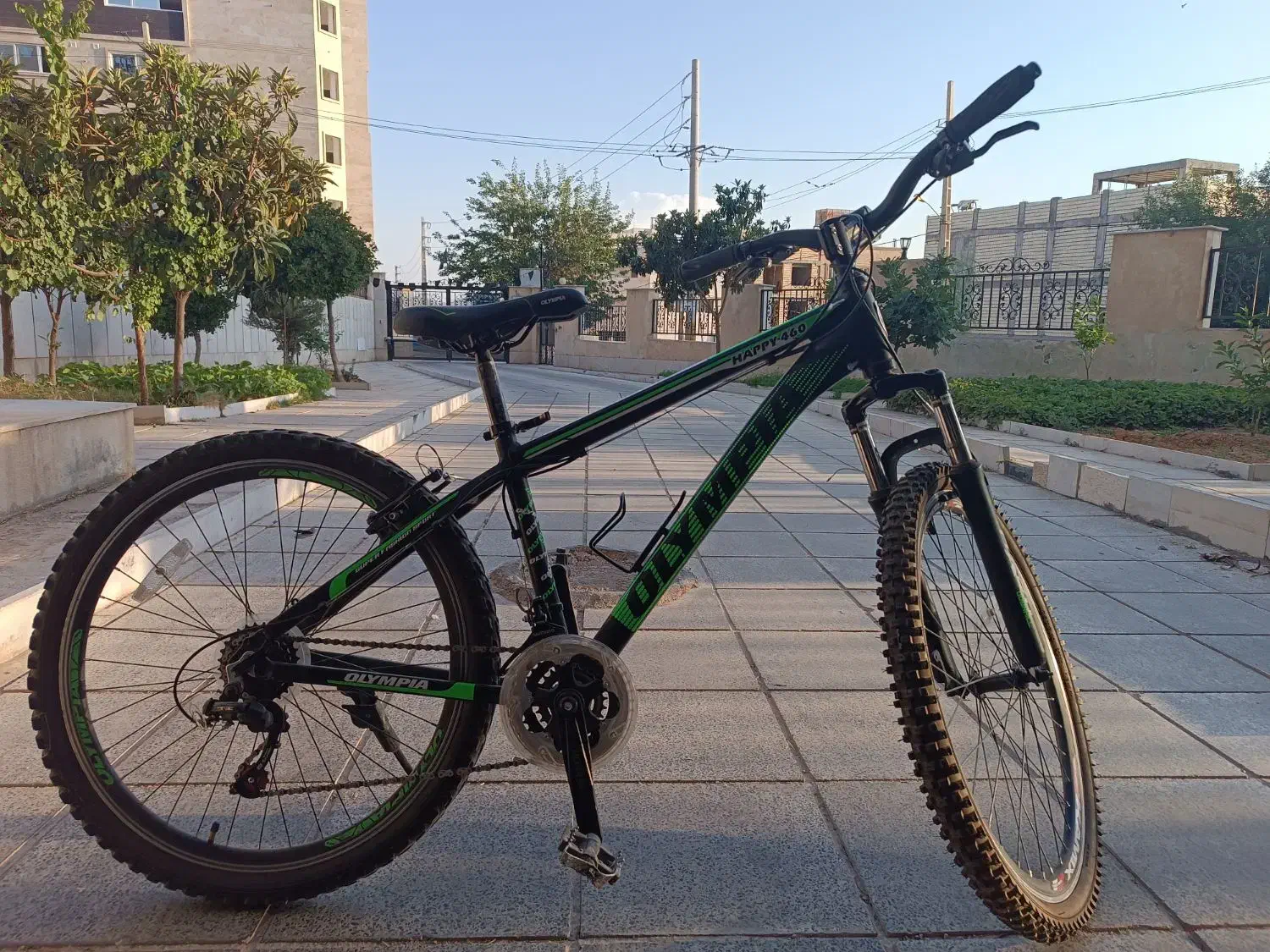 دوچرخه 26|دوچرخه، اسکیت، اسکوتر|صدرا-فارس, فاز ۱|دیوار