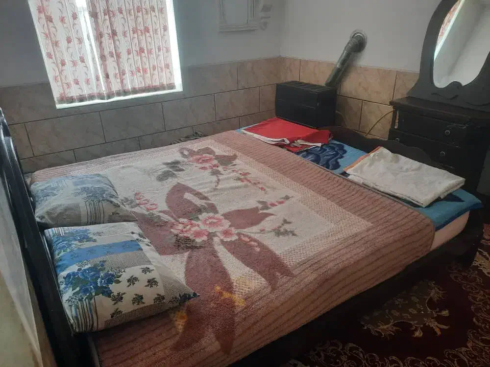 منزل مبله|اجارهٔ کوتاه‌مدت آپارتمان و سوئیت|شیراز, کوشک میدان|دیوار