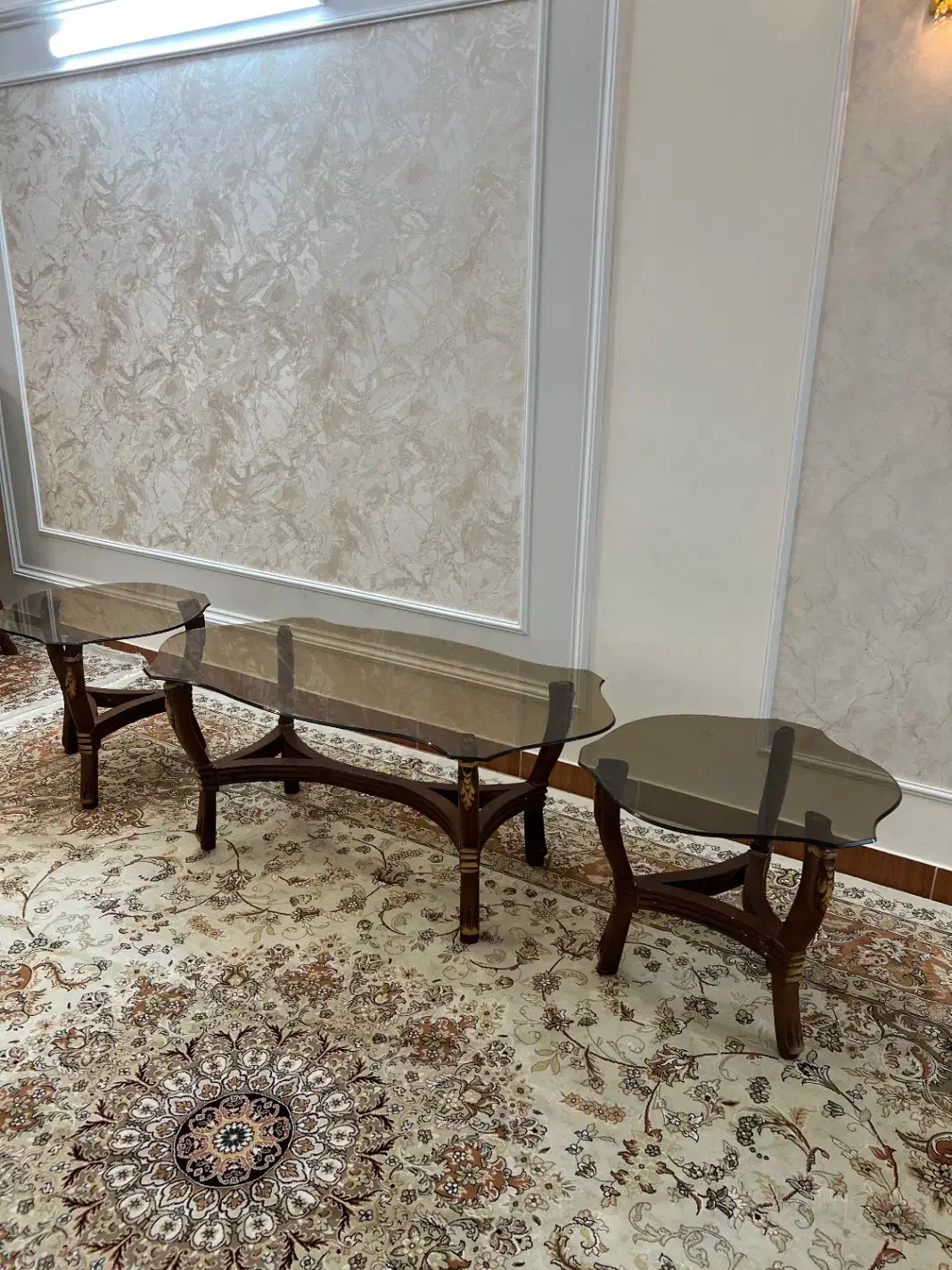 میز جلو مبلی سه تیکه|مبلمان خانگی و میز عسلی|مشهد, تربیت (صدف)|دیوار