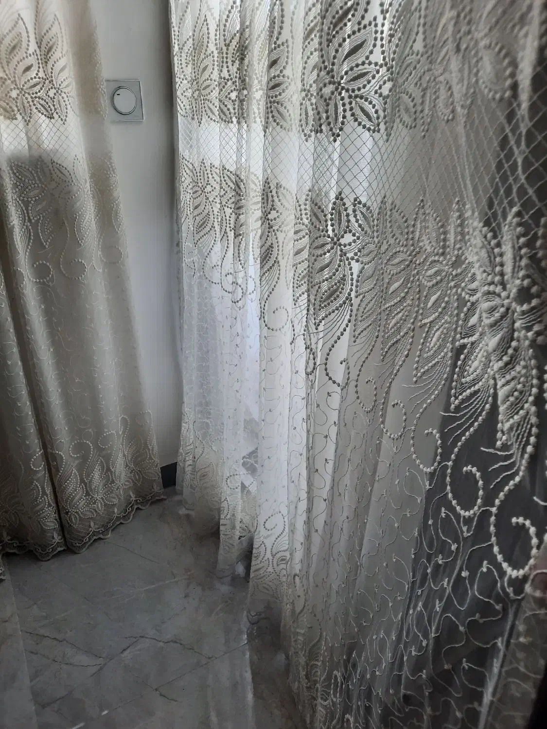 پرده سالن|پرده، رانر، رومیزی|رشت, گلباغ نماز|دیوار