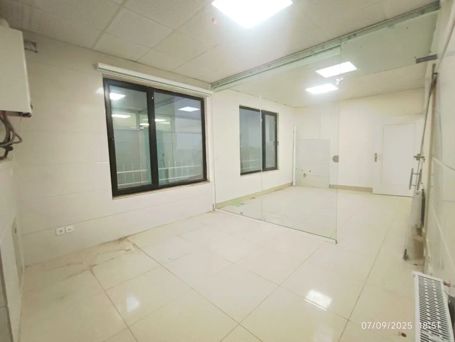 اجاره واحدخدماتی 60متر/ آماده به تحویل/ میدان ورزش|اجارهٔ دفتر کار، اتاق اداری، مطب|اردبیل, |دیوار