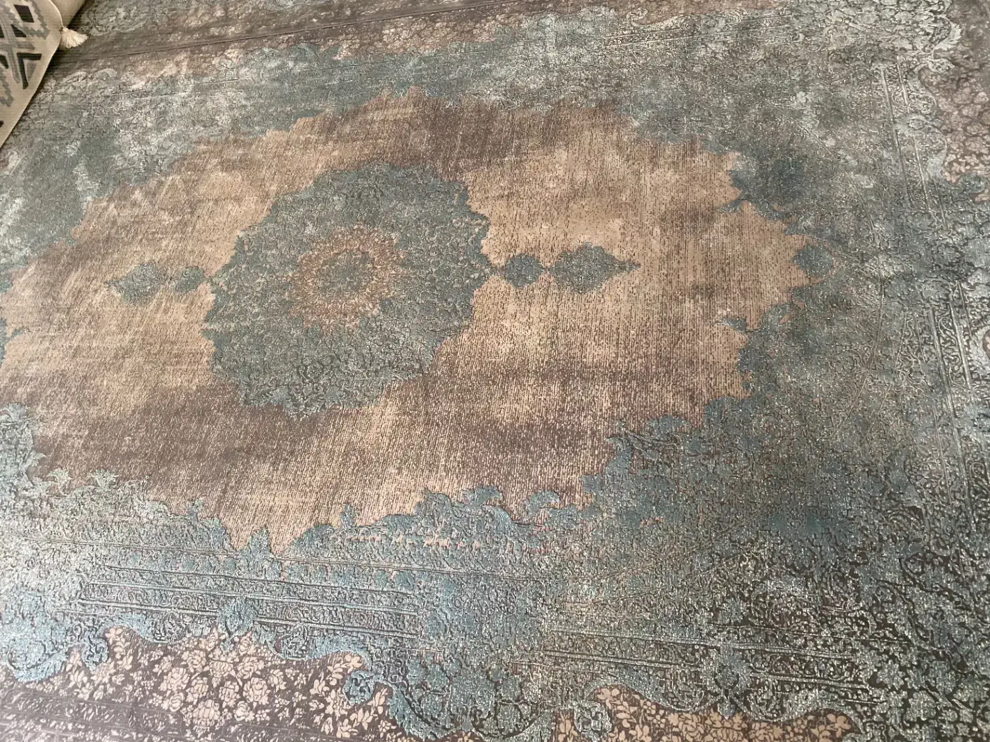 دوتا ۹ متری و یک ۶ متری در حد نو|فرش|سیرجان, |دیوار