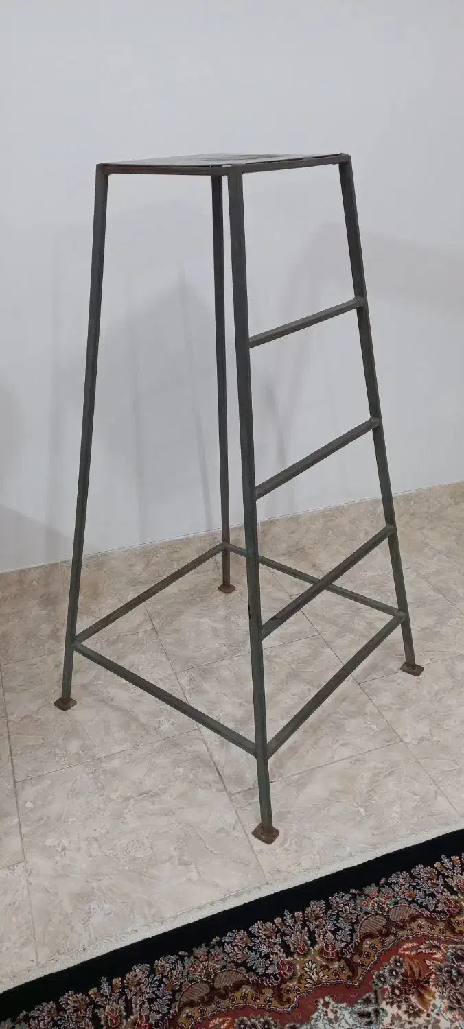 چهارپایه فلزی|صندلی و نیمکت|شاهرود, |دیوار