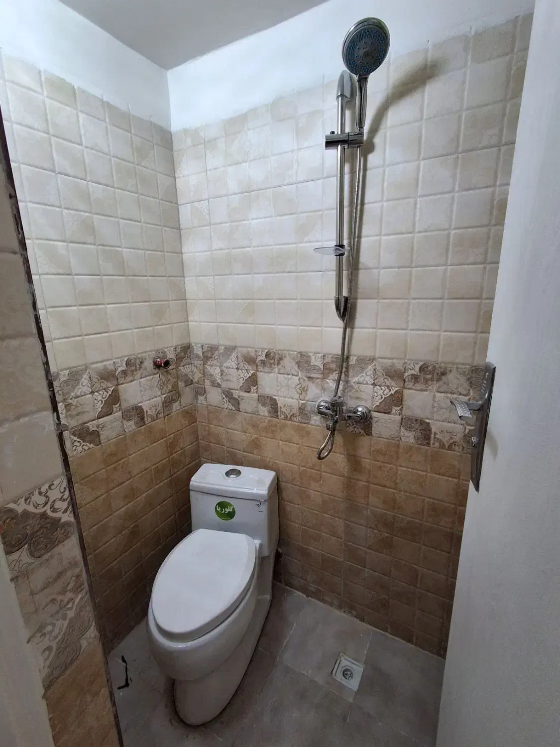 ۸۰ متر نوساز کلید نخورده تک واحدی عروس پسند