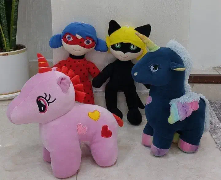 عروسک|اسباب‌بازی بچه|ایلام, |دیوار