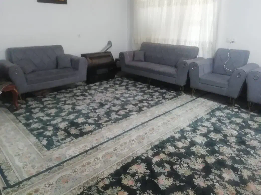 مبل راحتی در حد نو|مبلمان خانگی و میز عسلی|سپیدان, |دیوار