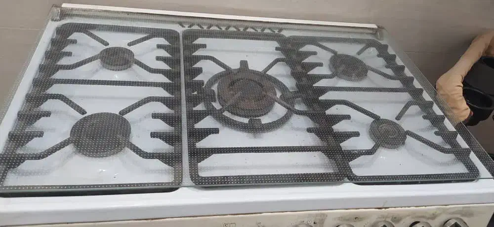 گاز فر دار پنج شعله کاملا سالم|اجاق گاز و لوازم برقی پخت‌وپز|رشت, پل تالشان|دیوار