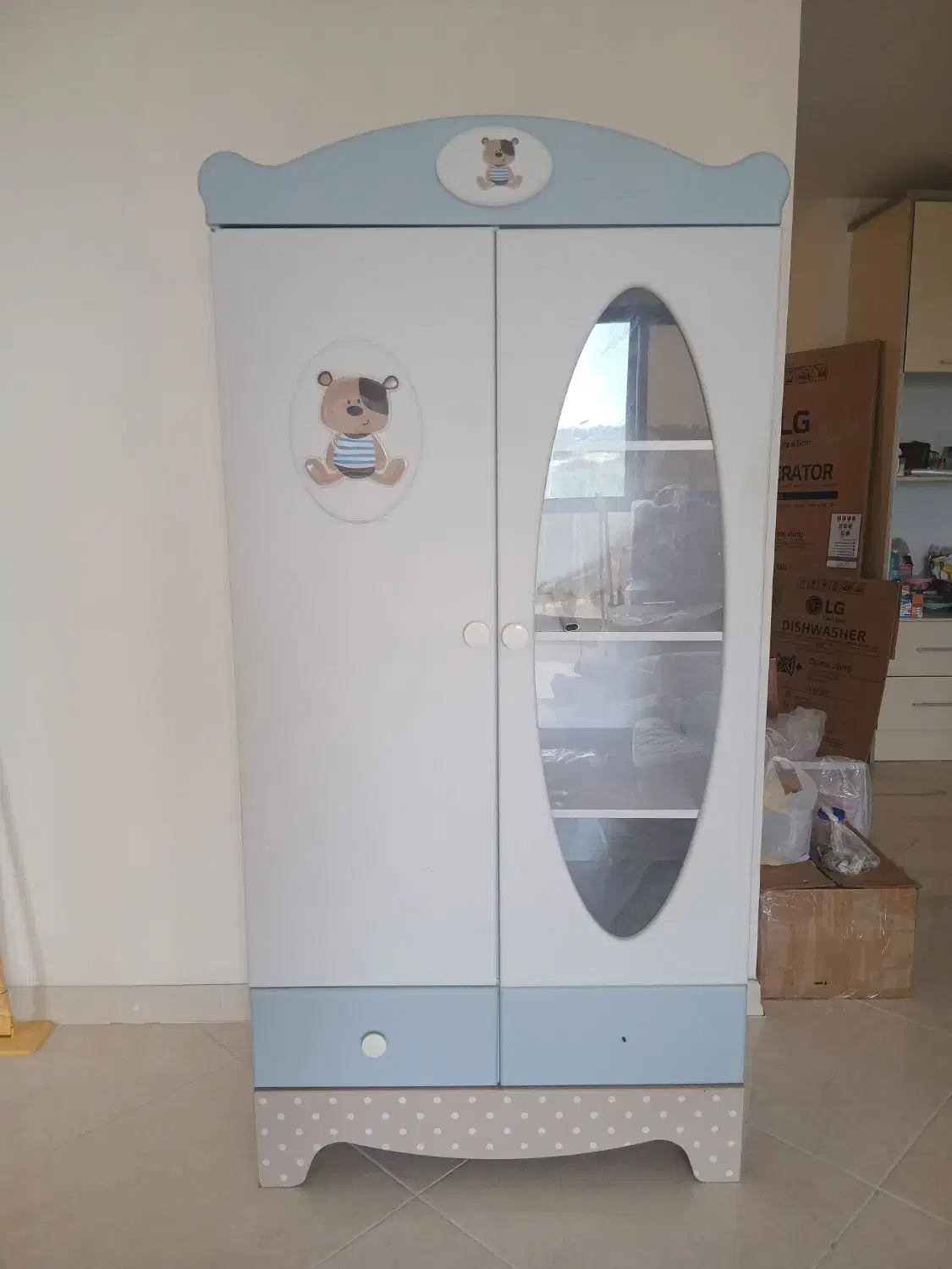 کمد|تخت و صندلی بچه|کیش, |دیوار