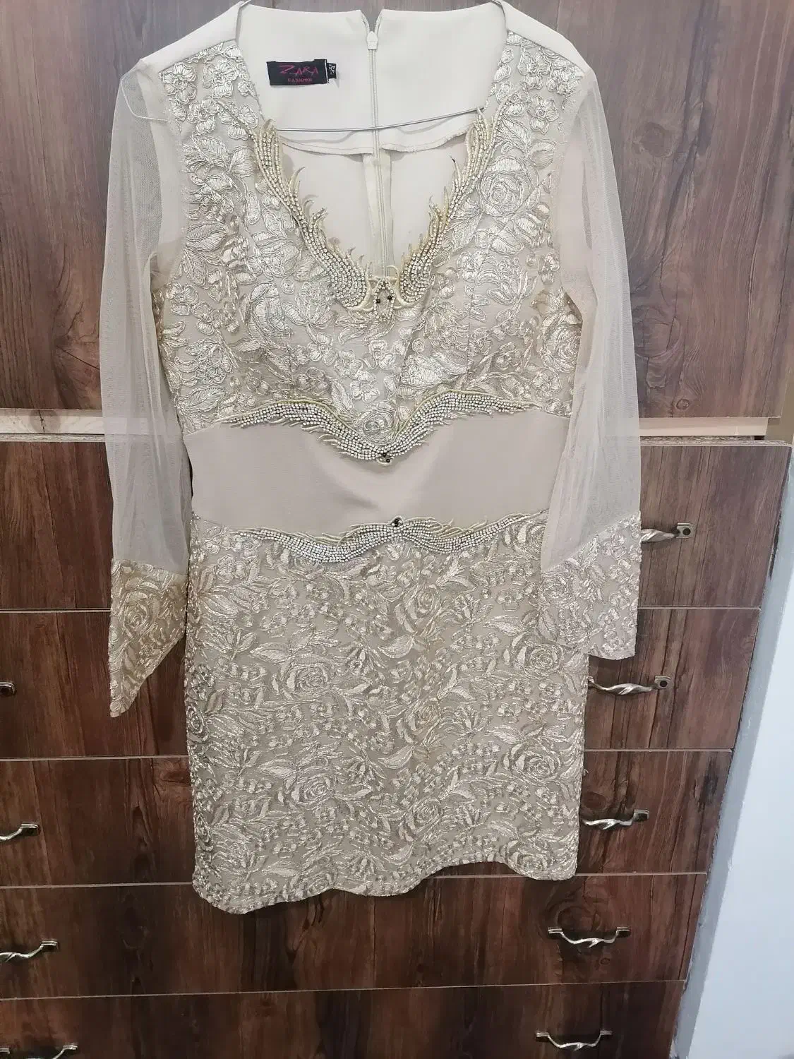 لباس مجلسی|لباس|پاکدشت, پاکدشت (مامازند)|دیوار