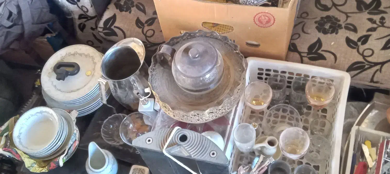 مقداری لوازم مصرفی|تخت و صندلی بچه|شاهرود, |دیوار