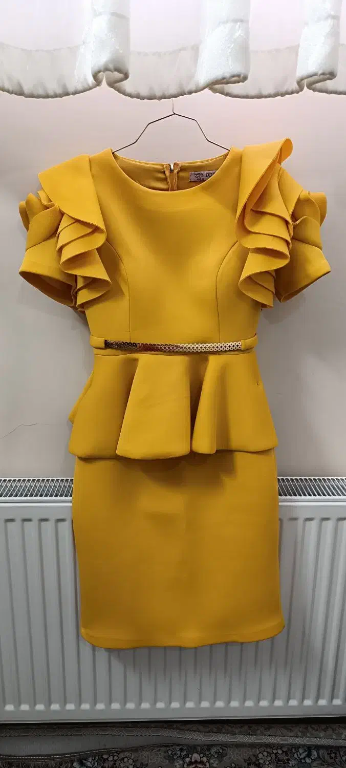 لباس مجلسی|لباس|اصفهان, فرهنگیان|دیوار