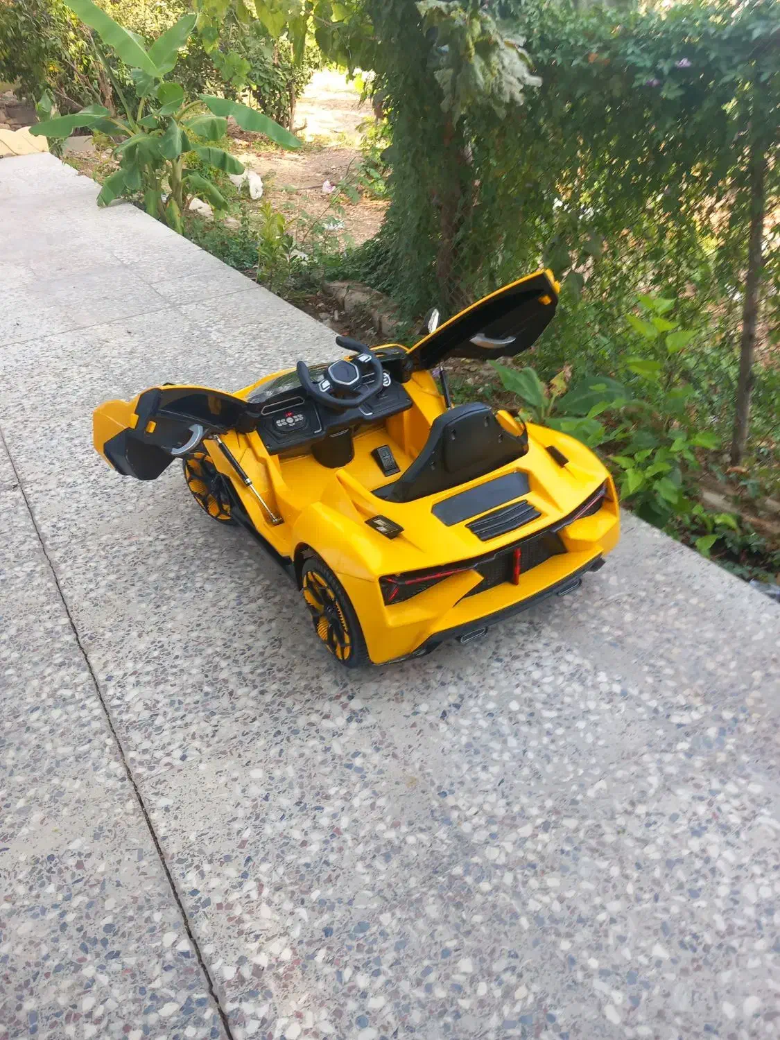 ماشین کودک شارژی|اسباب و اثاث بچه|کازرون, |دیوار