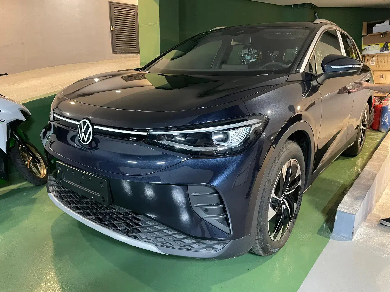 ID4 - 2025|خودرو سواری و وانت|تهران, حکمت|دیوار