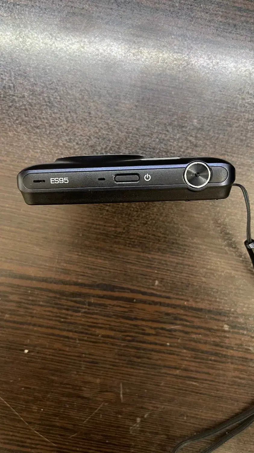 دوربین عکاسی سامسونگ ES95 مشابهه آکبند بسیار تمیز|دوربین عکاسی و فیلمبرداری|شهریار, شهرک بهاران (ویره)|دیوار