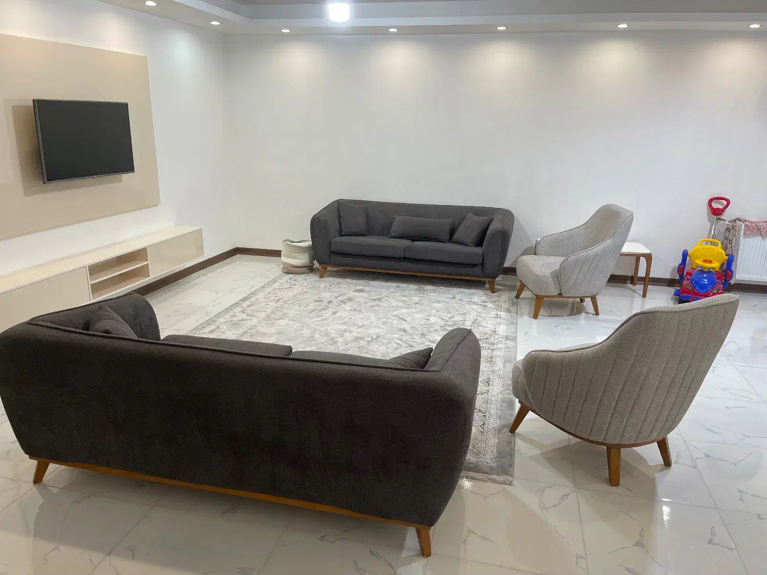 فروش مبل و میز ناهار خوری|مبلمان خانگی و میز عسلی|قائم‌شهر, |دیوار