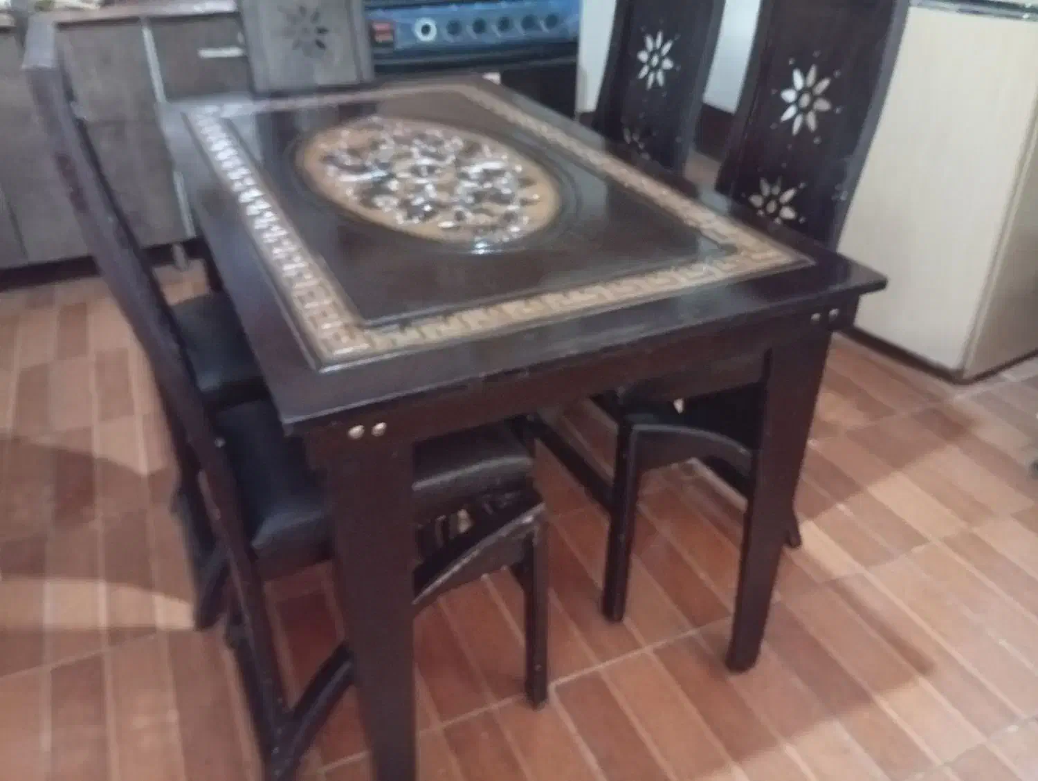 لوازم منزل|میز و صندلی غذاخوری|مرودشت, پشت سایپا|دیوار