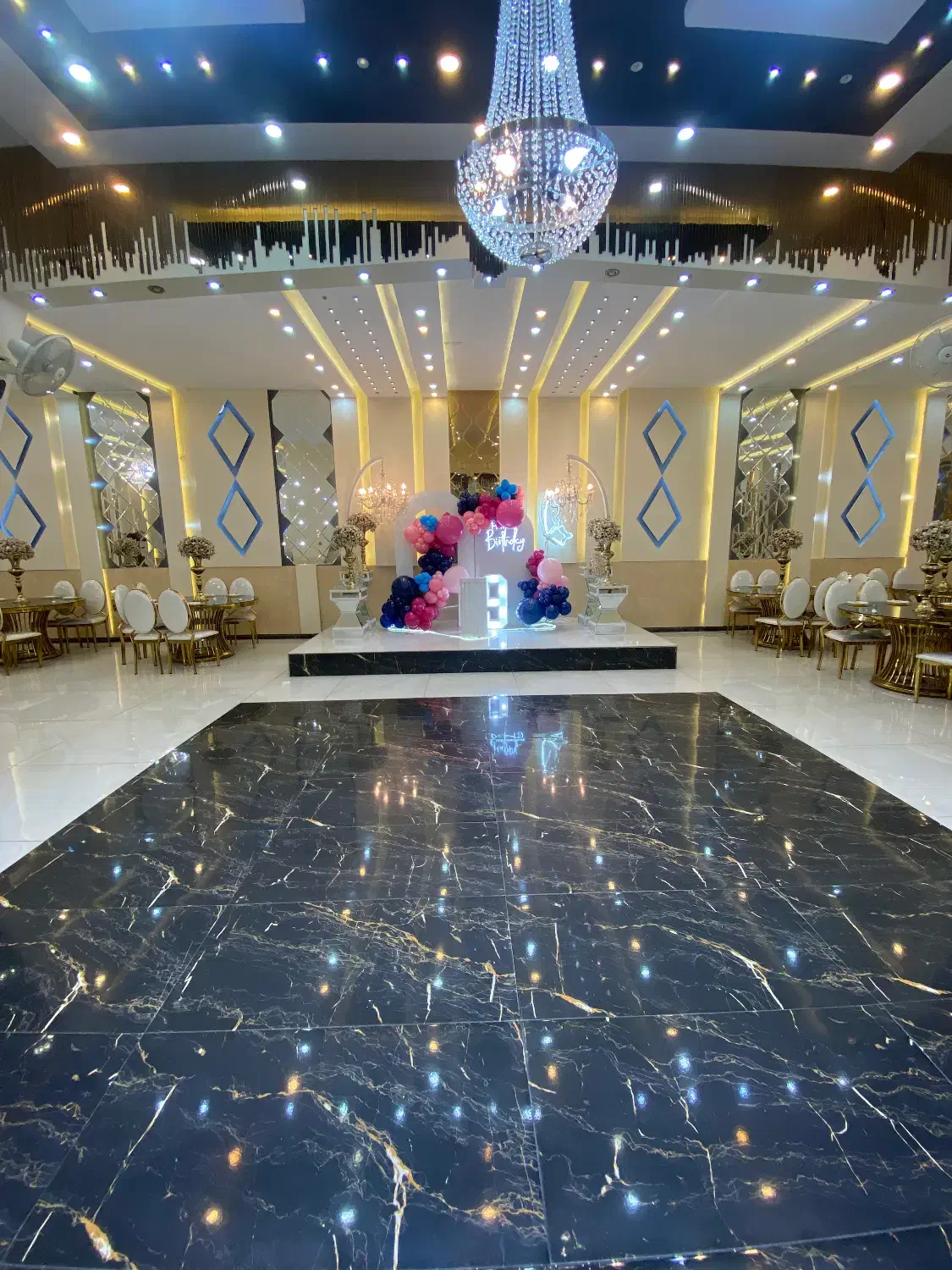 اجاره سالن صالحی جهت تولد بله برون نامزدی عقد|خدمات پذیرایی، مراسم|احمدآبادمستوفی, |دیوار