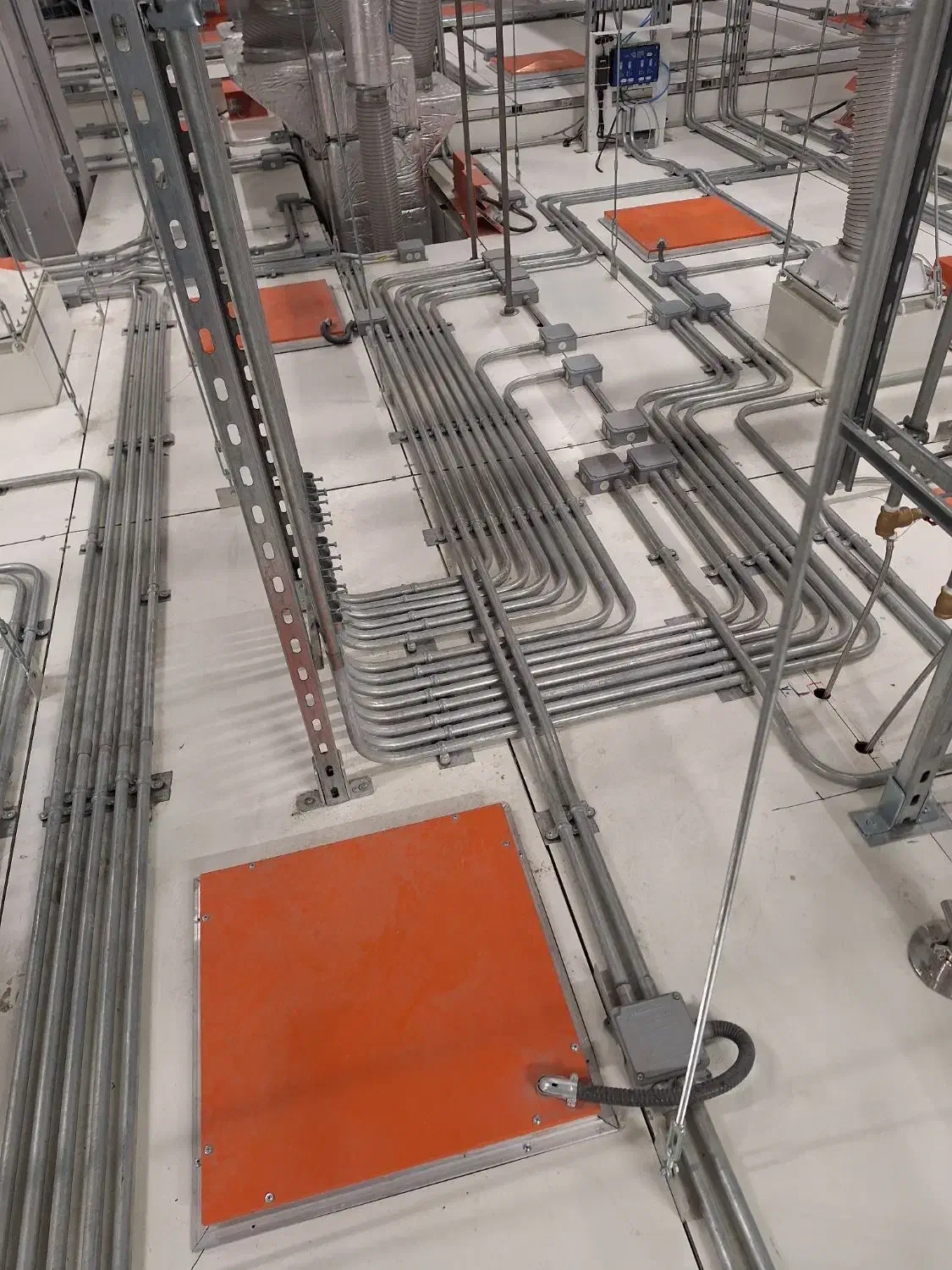 استخدام برقکار|استخدام صنعتی، فنی، مهندسی|تهران, امیرآباد|دیوار