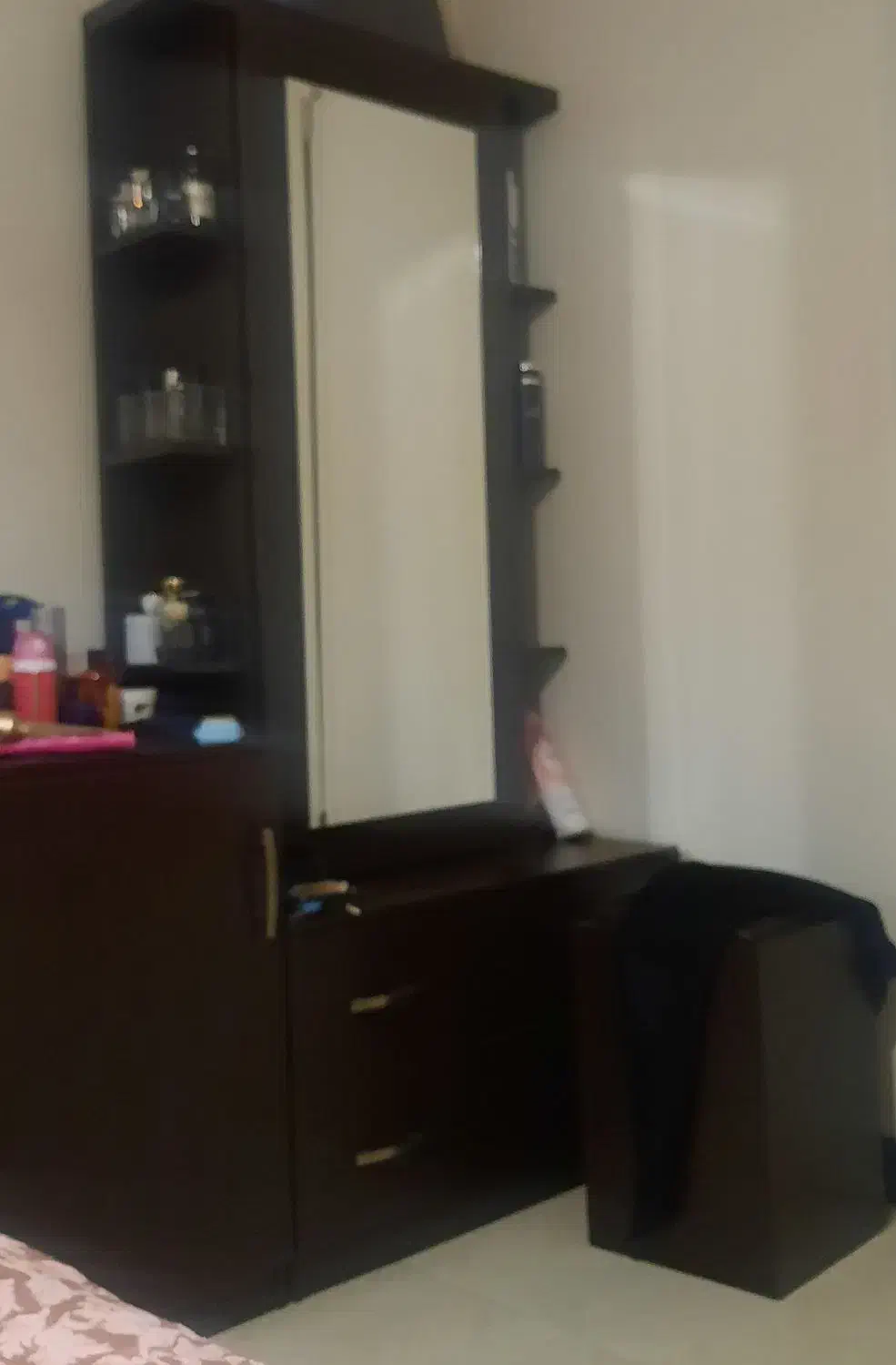 تخت|تخت و سرویس خواب|پردیس, فاز ۱|دیوار