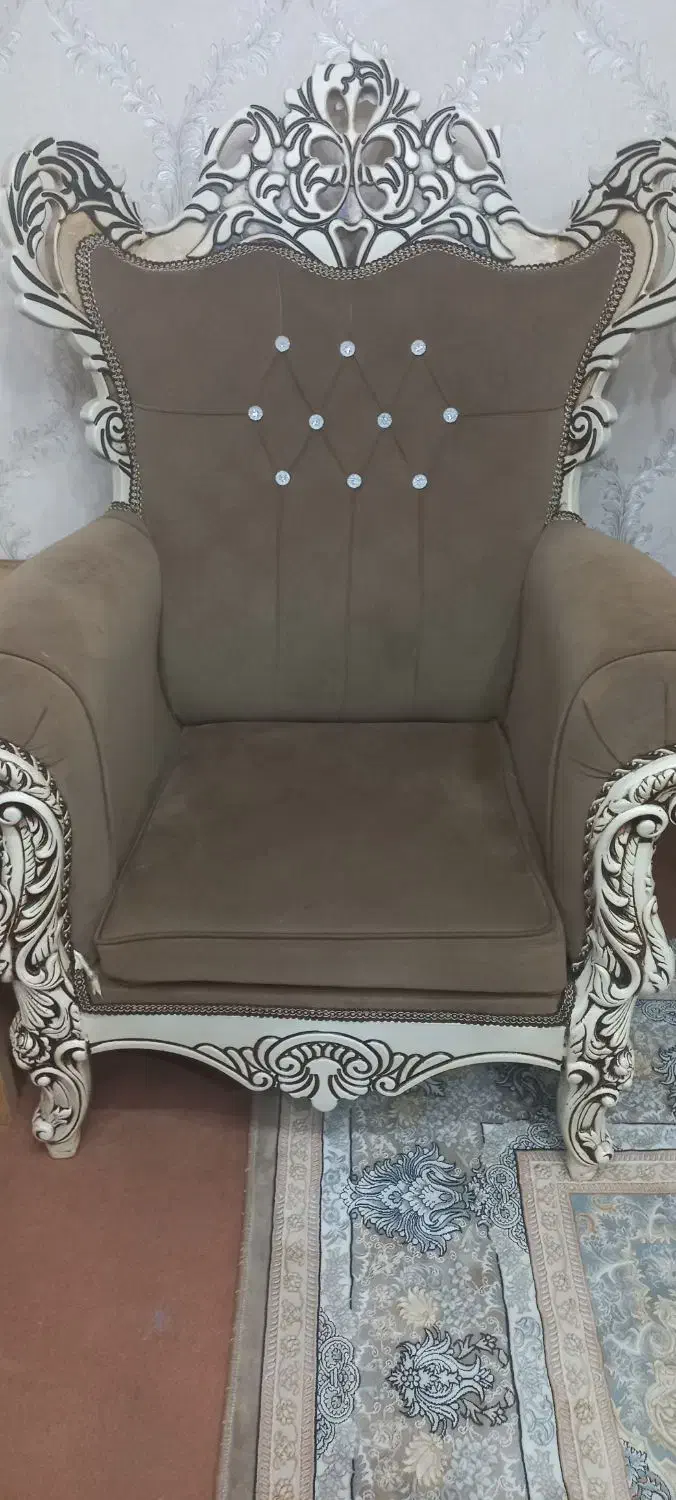 مبل ۹ نفره سلطنتی|مبلمان خانگی و میز عسلی|کرج, کمال‌شهر|دیوار