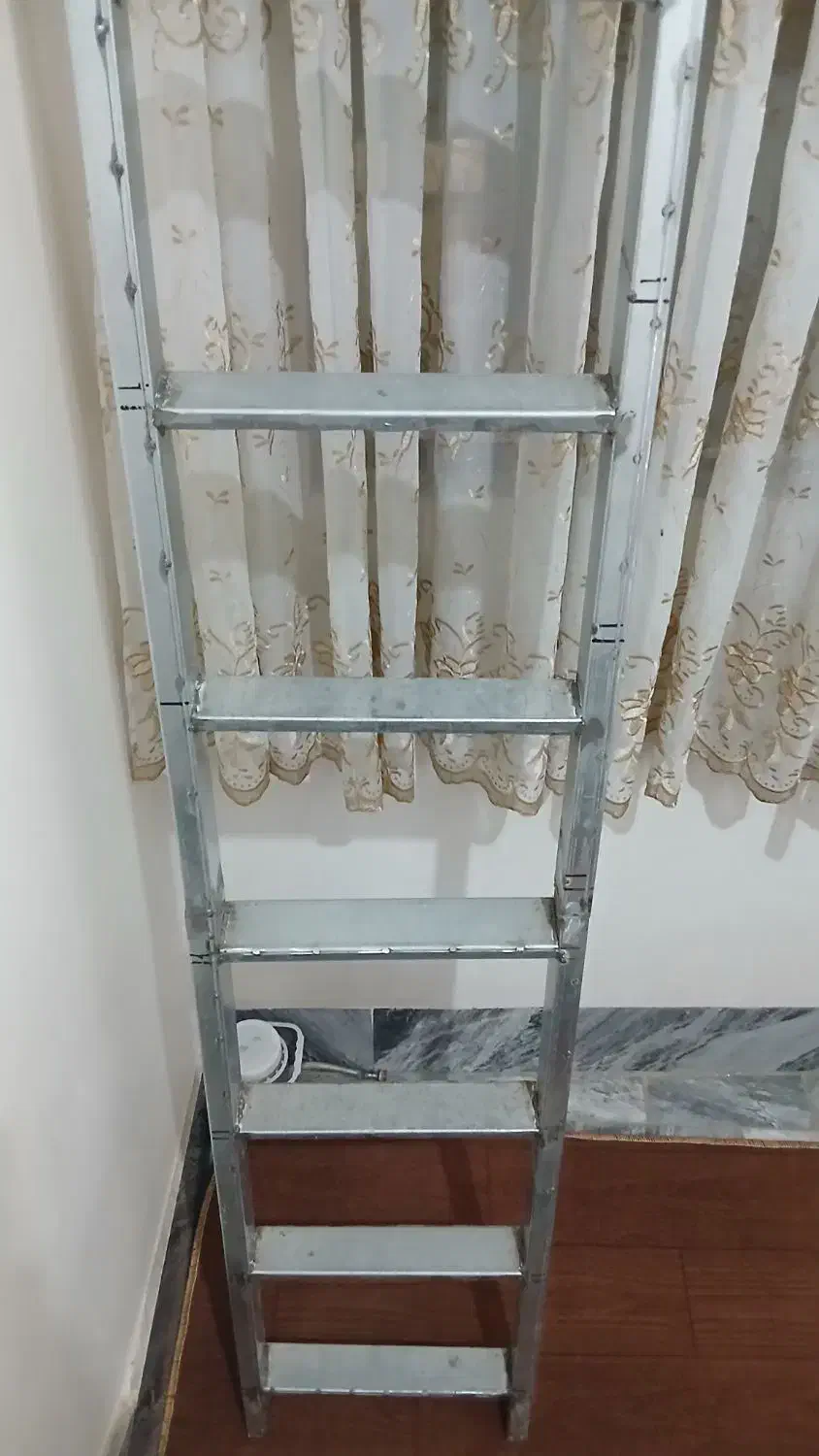 نردبان|ابزارآلات|همدان, |دیوار