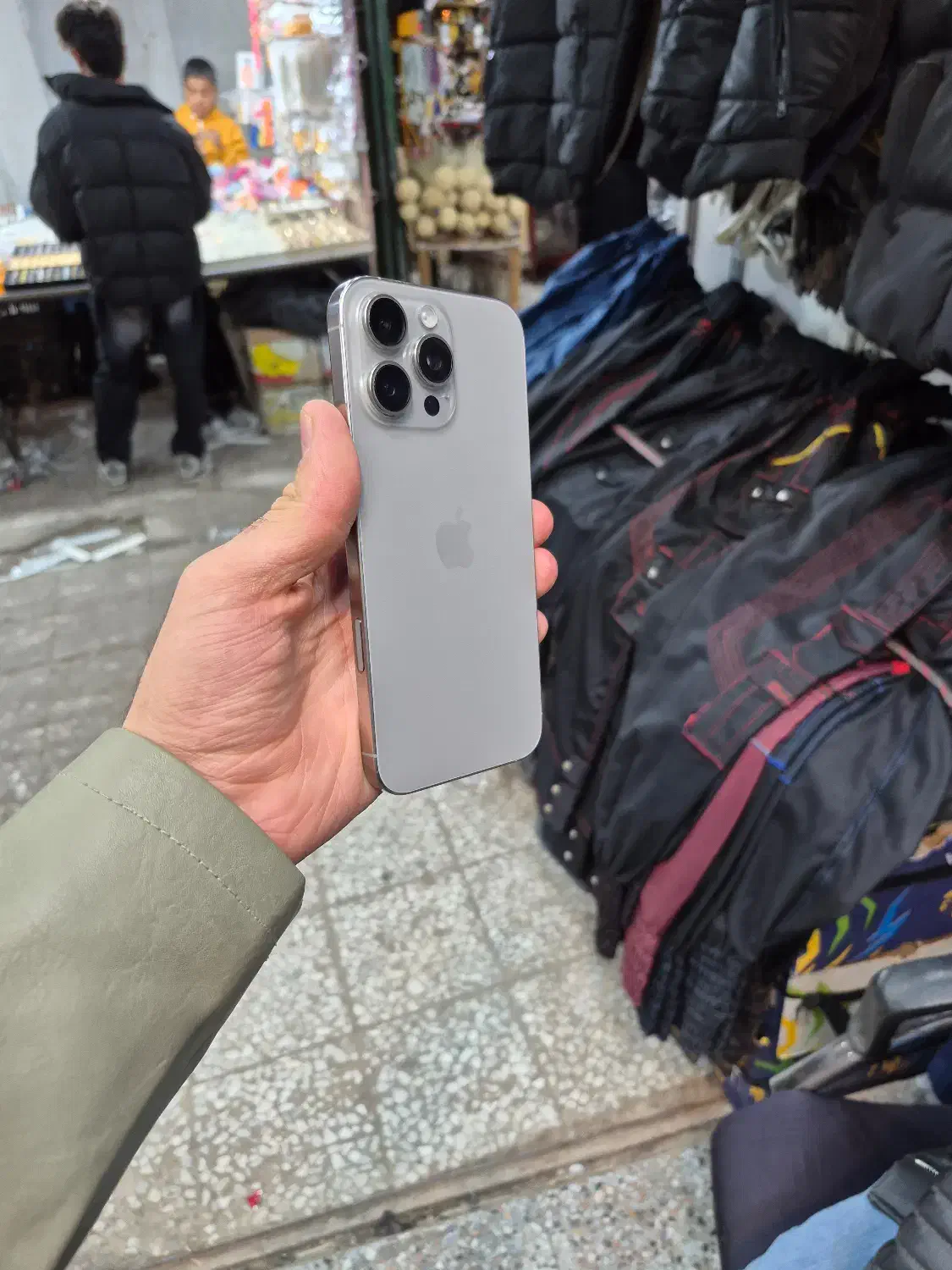 گوشی ایفون ۱۶پرومکس ۲۵۶ گیگ باطری ۹۷ ریجستر شده|موبایل|زابل, |دیوار