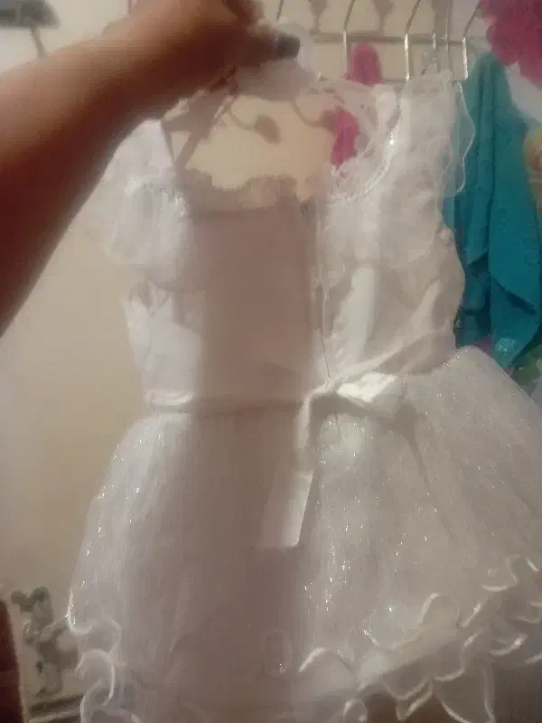 لباس عروس|کفش و لباس بچه|شیراز, لب آب|دیوار