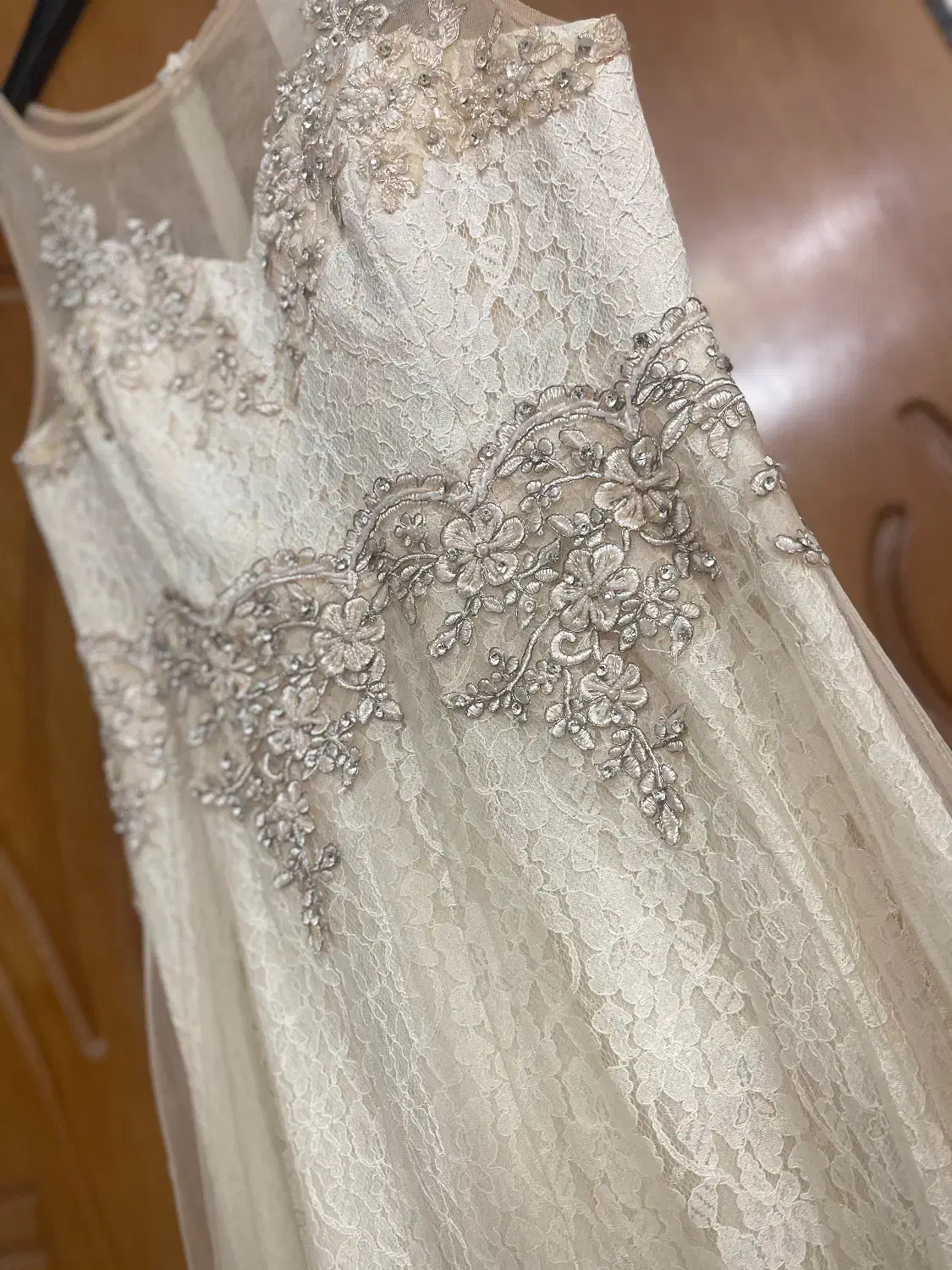 لباس مجلسی|لباس|اندیشه, اندیشه فاز ۳|دیوار