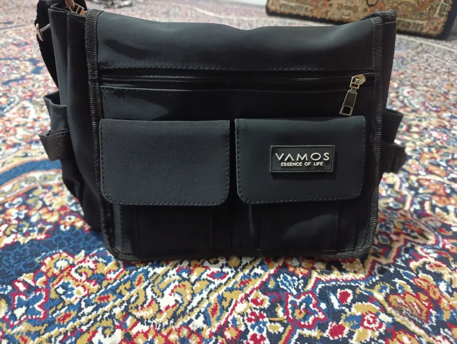 کیف کاملا نو.|کیف، کفش، کمربند|زرند, |دیوار