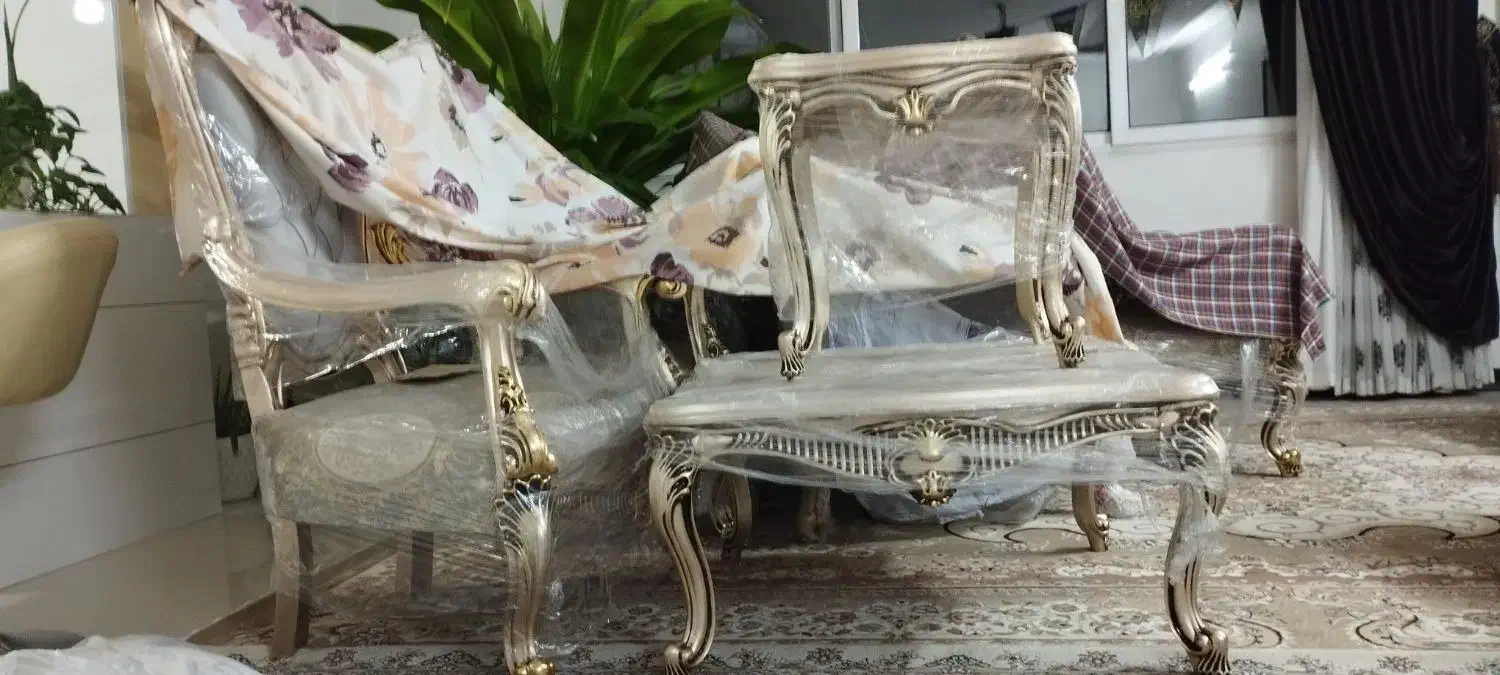 مبل کلاسیک ۹ نفره ورق طلا|مبلمان خانگی و میز عسلی|اصفهان, شهرک میلاد|دیوار