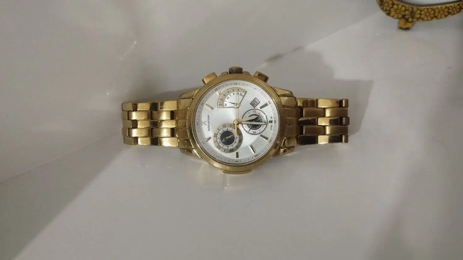 ساعت مچی|ساعت|بروجرد, |دیوار