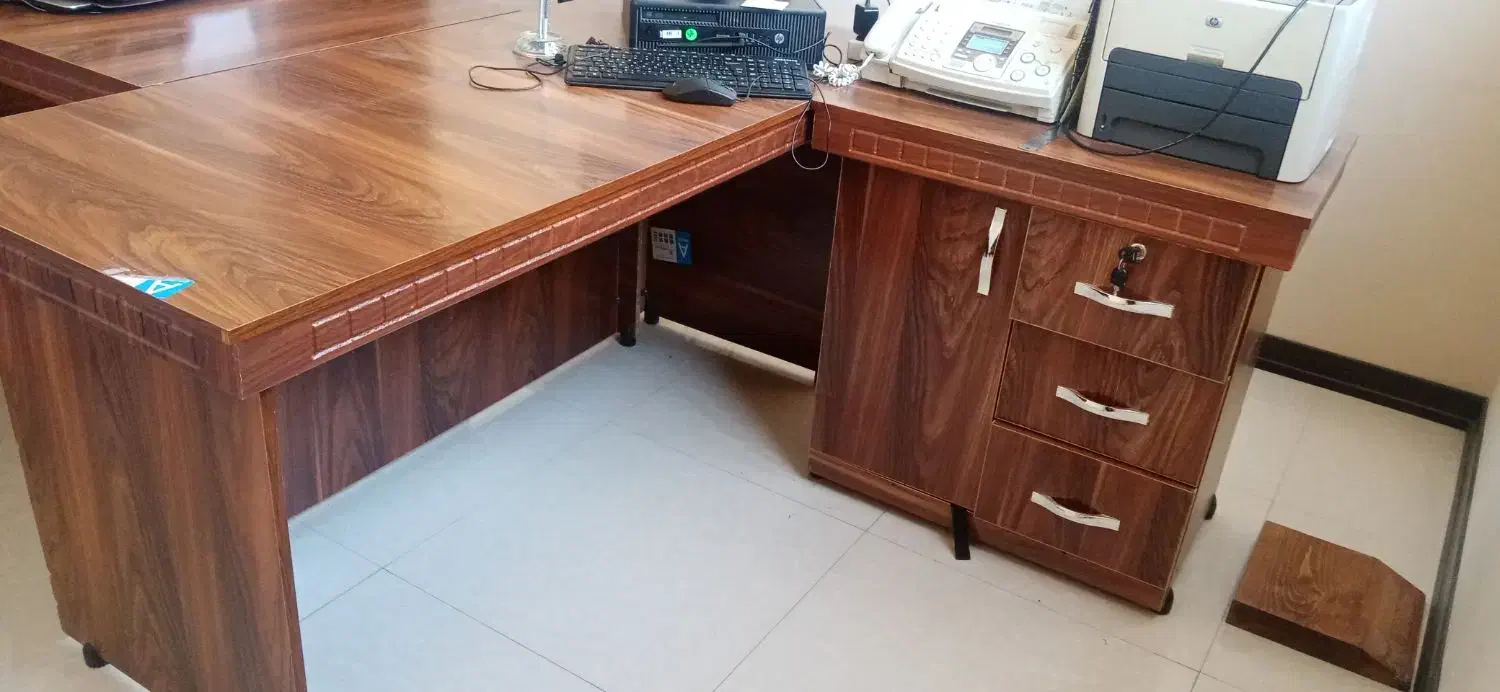 فروش میز وصندلی مدیریت|دفتر کار|قم, آلوچو|دیوار