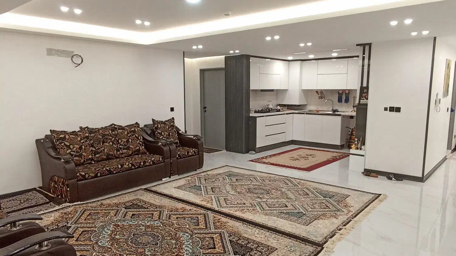 مبل|مبلمان خانگی و میز عسلی|شیراز, نصر|دیوار