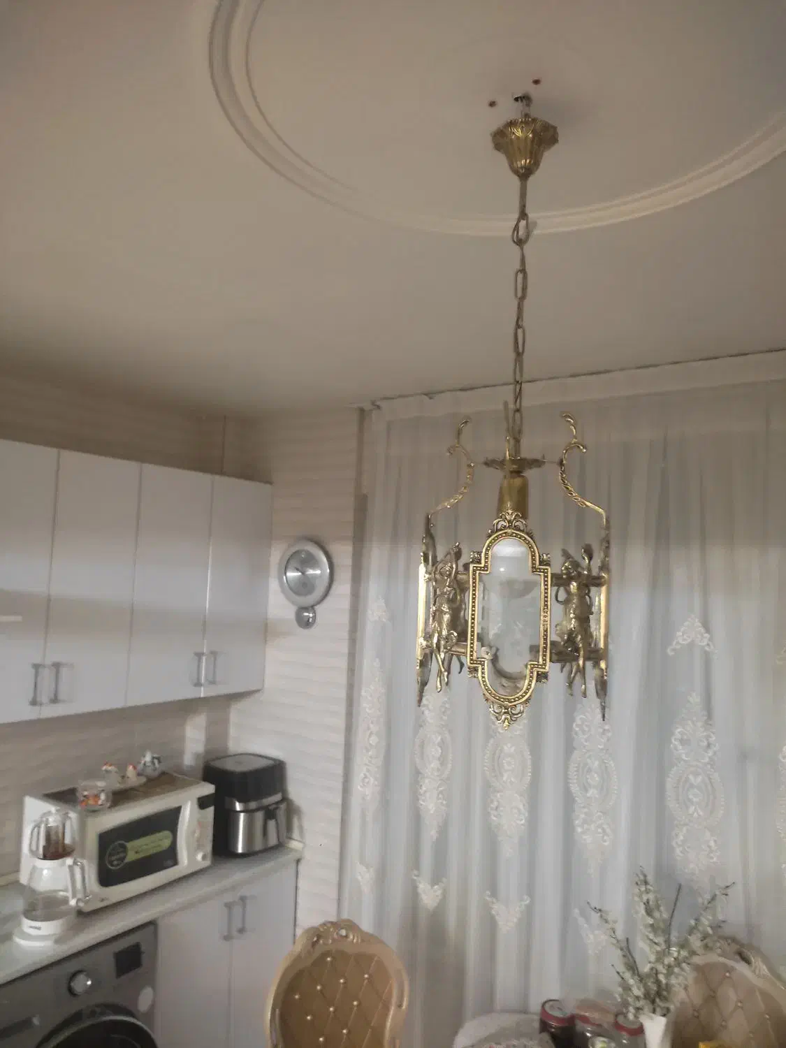 لوستر برنزی بسیار زیبا وشیک وخیلی تمیز|لوستر و چراغ آویز|تهران, پرستار|دیوار