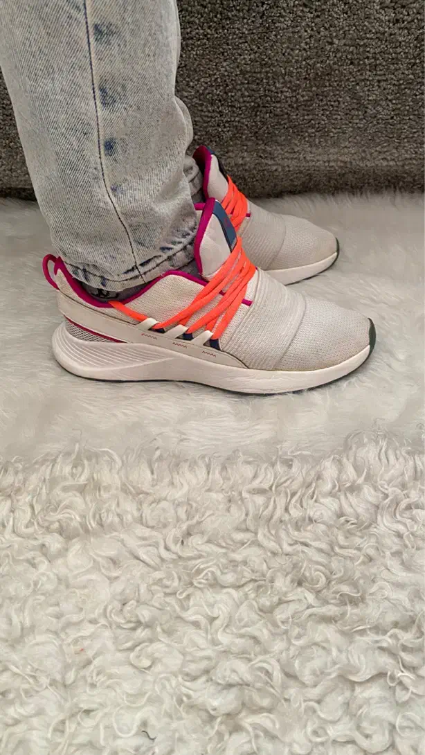 کفش اورجینال آندرارمور زنانه و مردانه بروکس ساکنی|کیف، کفش، کمربند|شیراز, شهرک مهدی‌آباد|دیوار