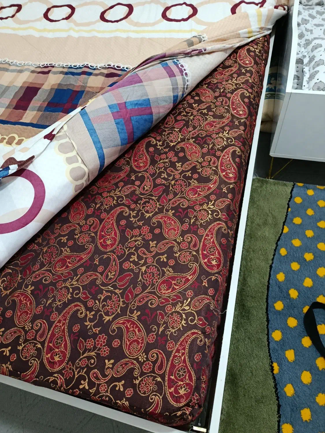 تخت|تشک تختخواب|تربت جام, فاز ۱ فرهنگیان|دیوار