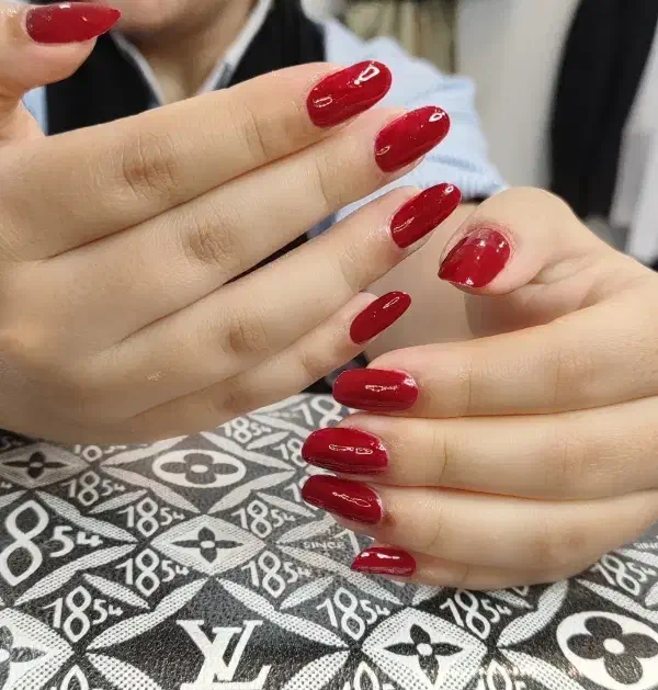 مدل برای کاشت ناخن|خدمات آرایشگری و زیبایی|میبد, |دیوار