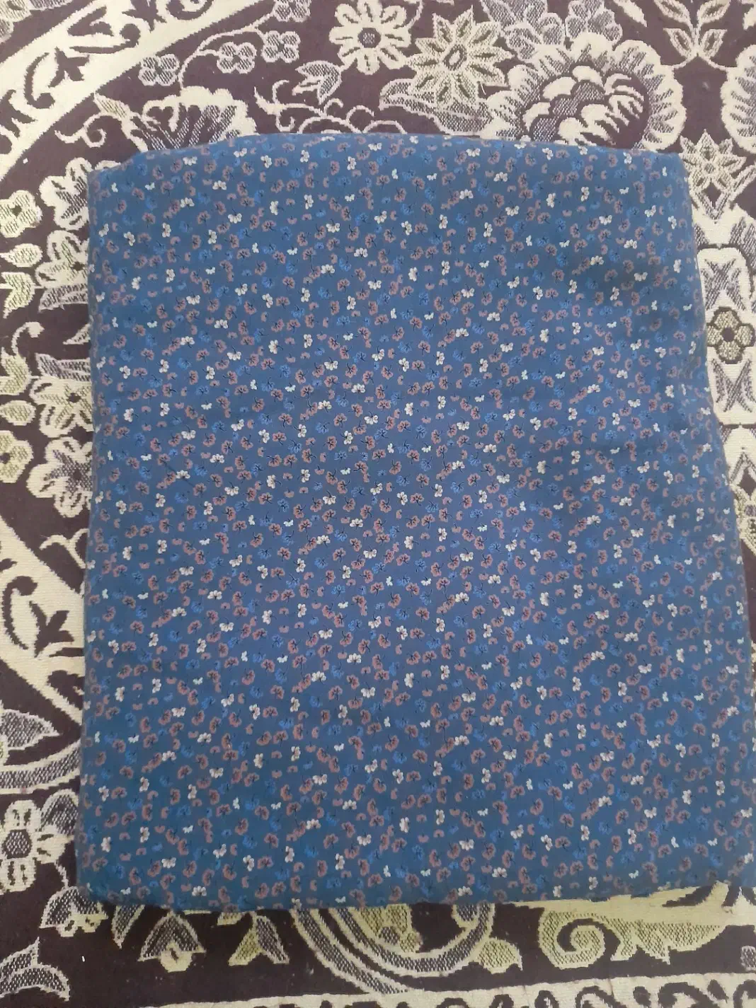 یک قواره پارچه نخی فرانسه|لباس|بندر ترکمن, |دیوار