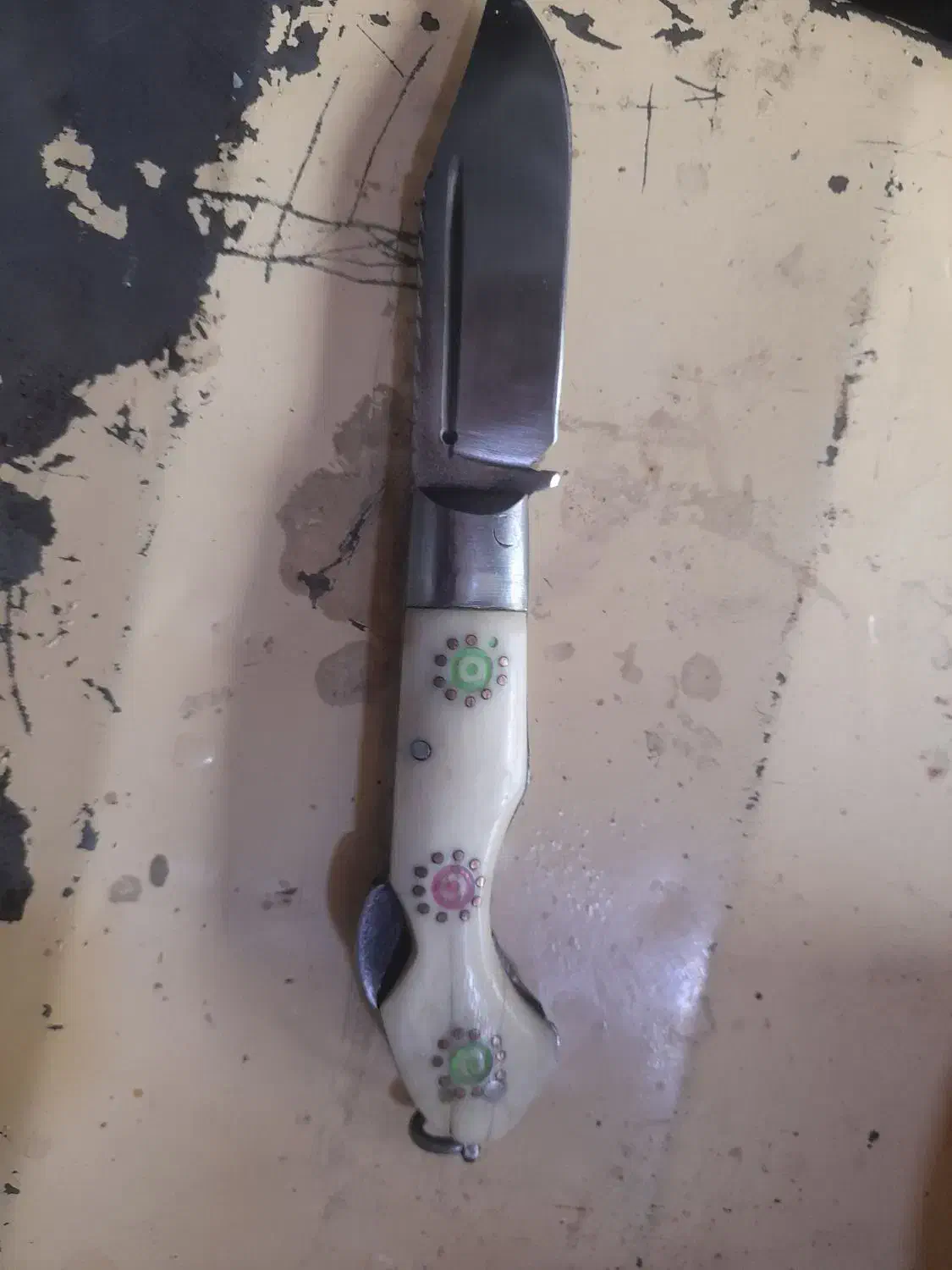 چاقو بابا|کلکسیون اشیاء عتیقه|میاندوآب, |دیوار